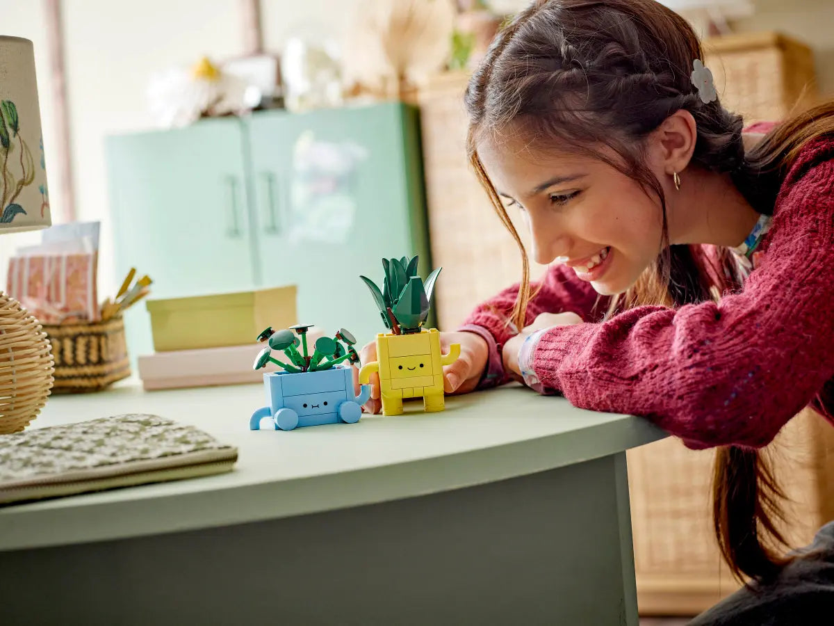 Lego Flowers Happy Plants 10349 (8384503742663)