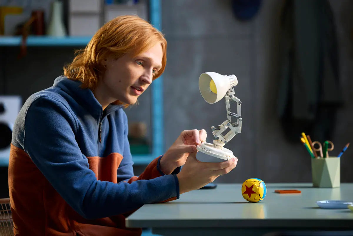 Lego Ideas Pixar Lamp 21357 (8384549060807)