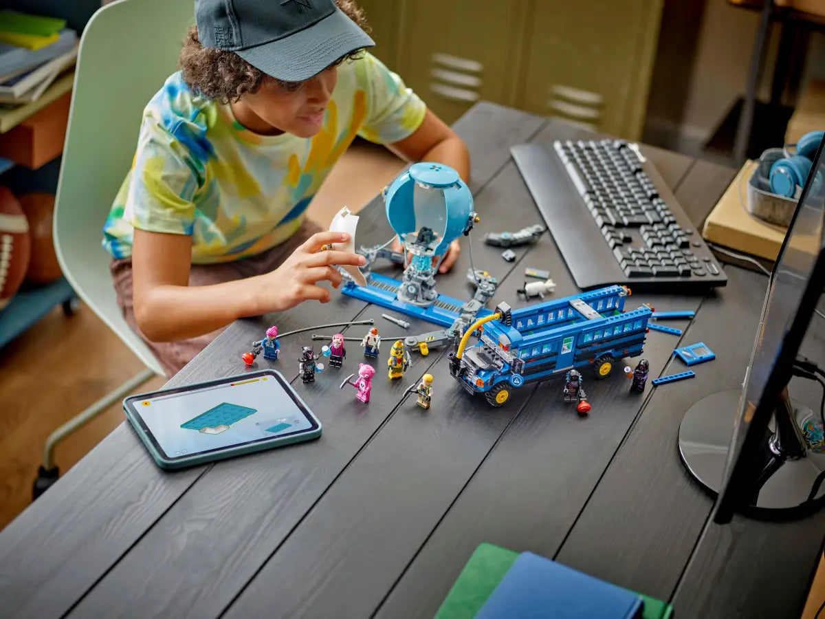 Lego Fortnite Battle Bus 77073 (8296120418503)