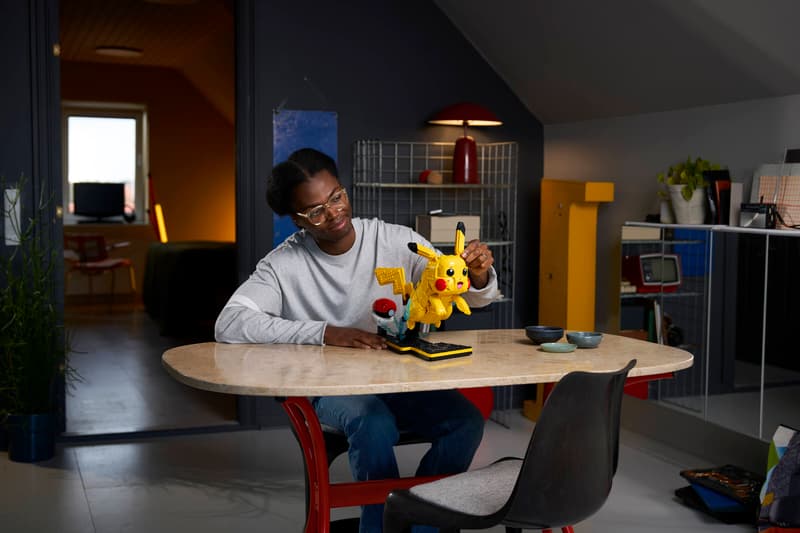 Lego Pokemon Pikachu and Poke Ball 72152