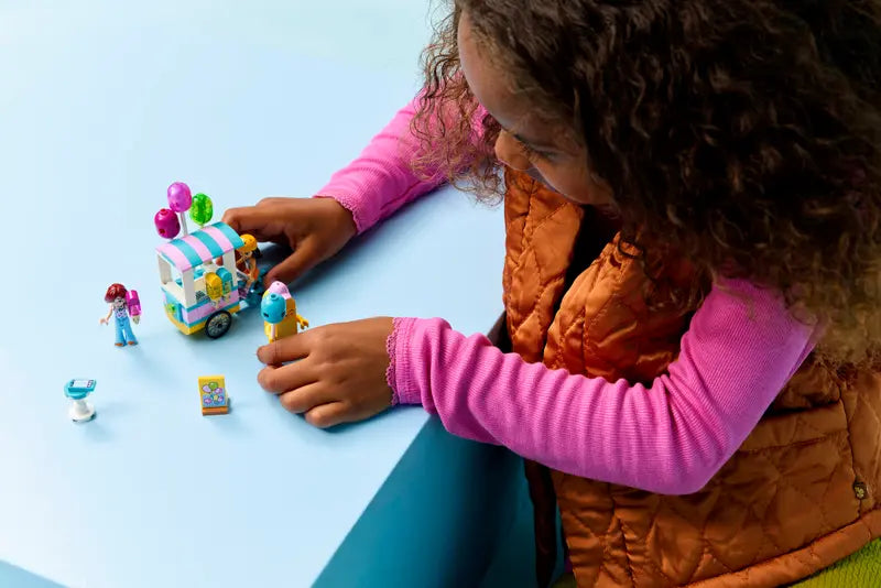 Lego Friends Ice Cream & Balloon Stand 42692