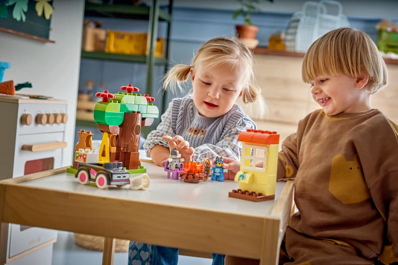 Lego Duplo Pizza Girls with Muffin and Bluey 10469
