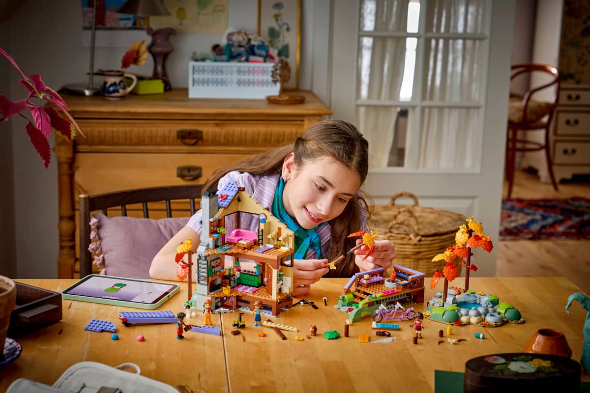 Lego Friends Cozy Fall Forest Cabin 42705
