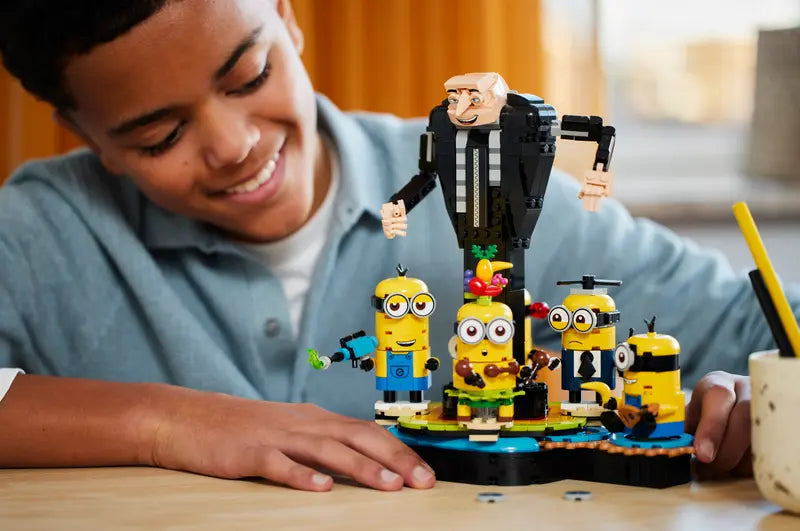 Lego Minions Brick Built Gru and Minions 75582 (8046283456711)