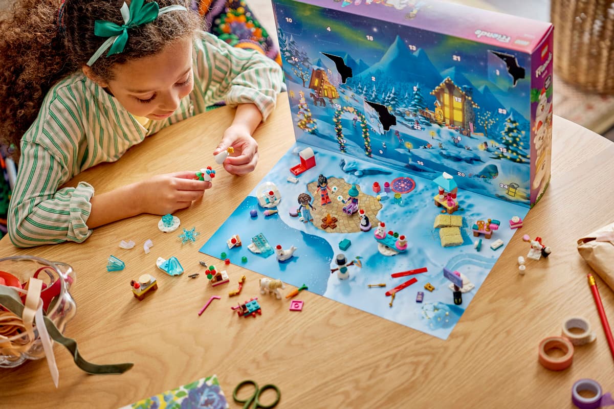 Lego Friends Advent Calendar 2026 42698