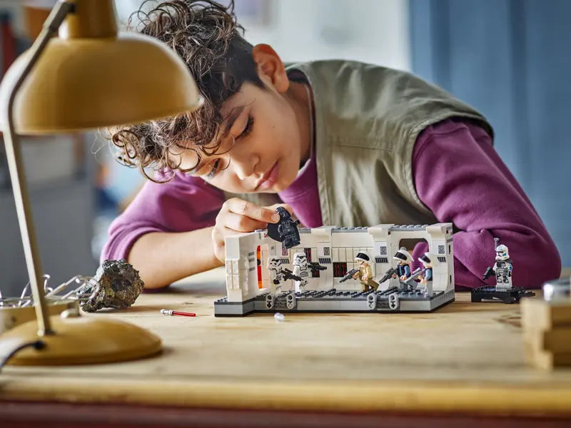 Lego SW Boarding the Tantive IV 75387 (7908981440711)