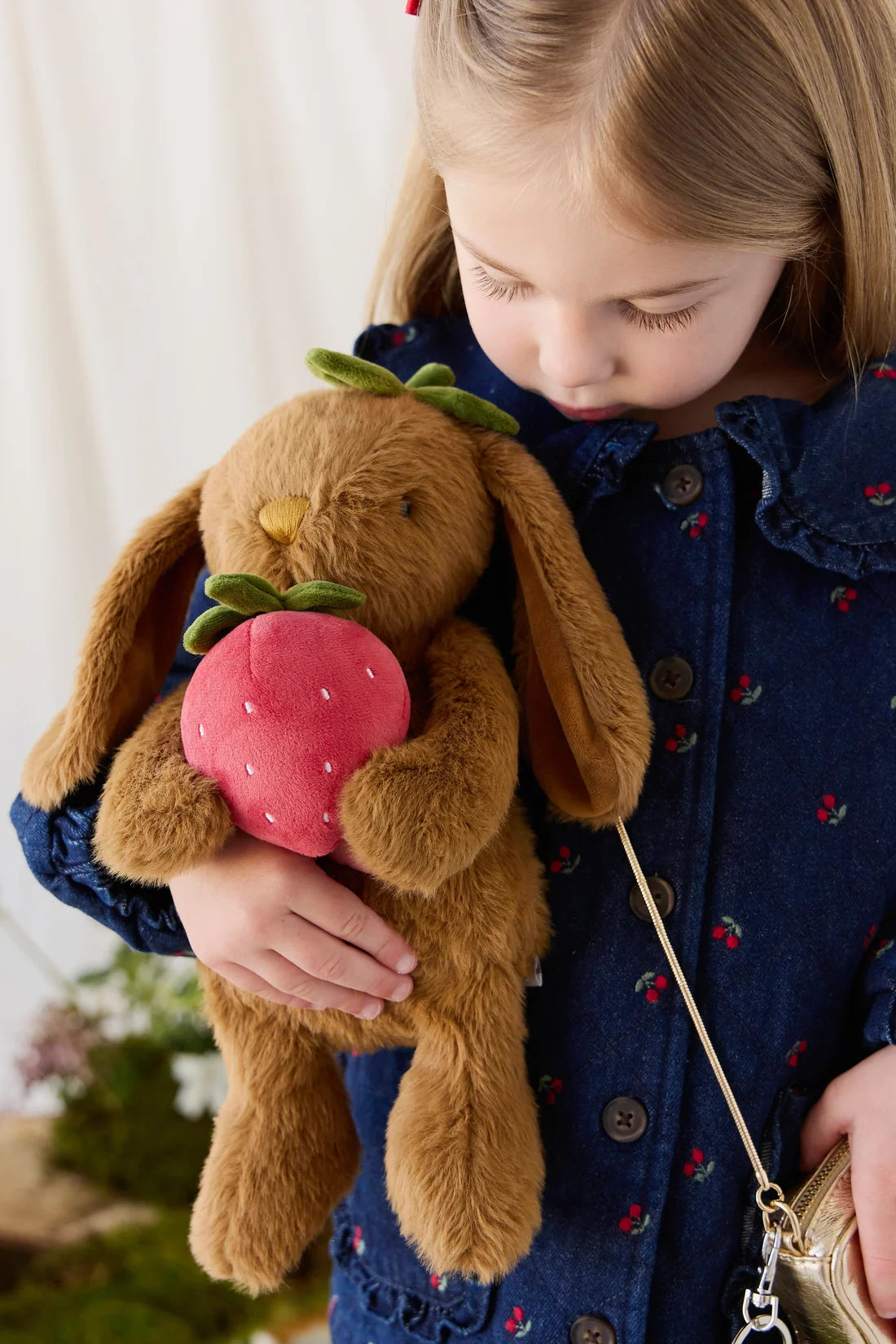 SB Penelope The Bunny Stawberries - Oak 30cm