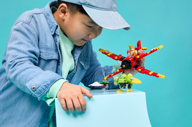 Lego Sonic Tails and his bi-plane 77119