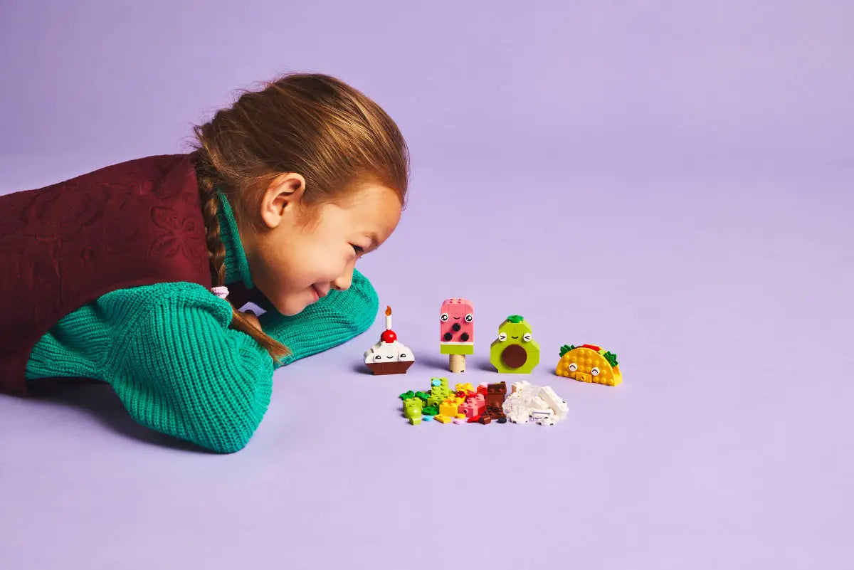 Lego Classic Creative Food Friends 11039 (8297756229831)