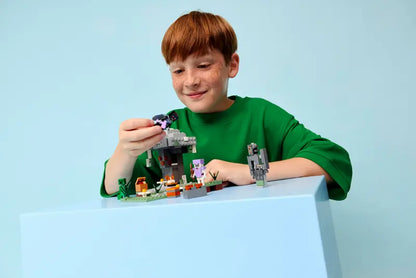 Lego Minecraft The Pale Garden 21586