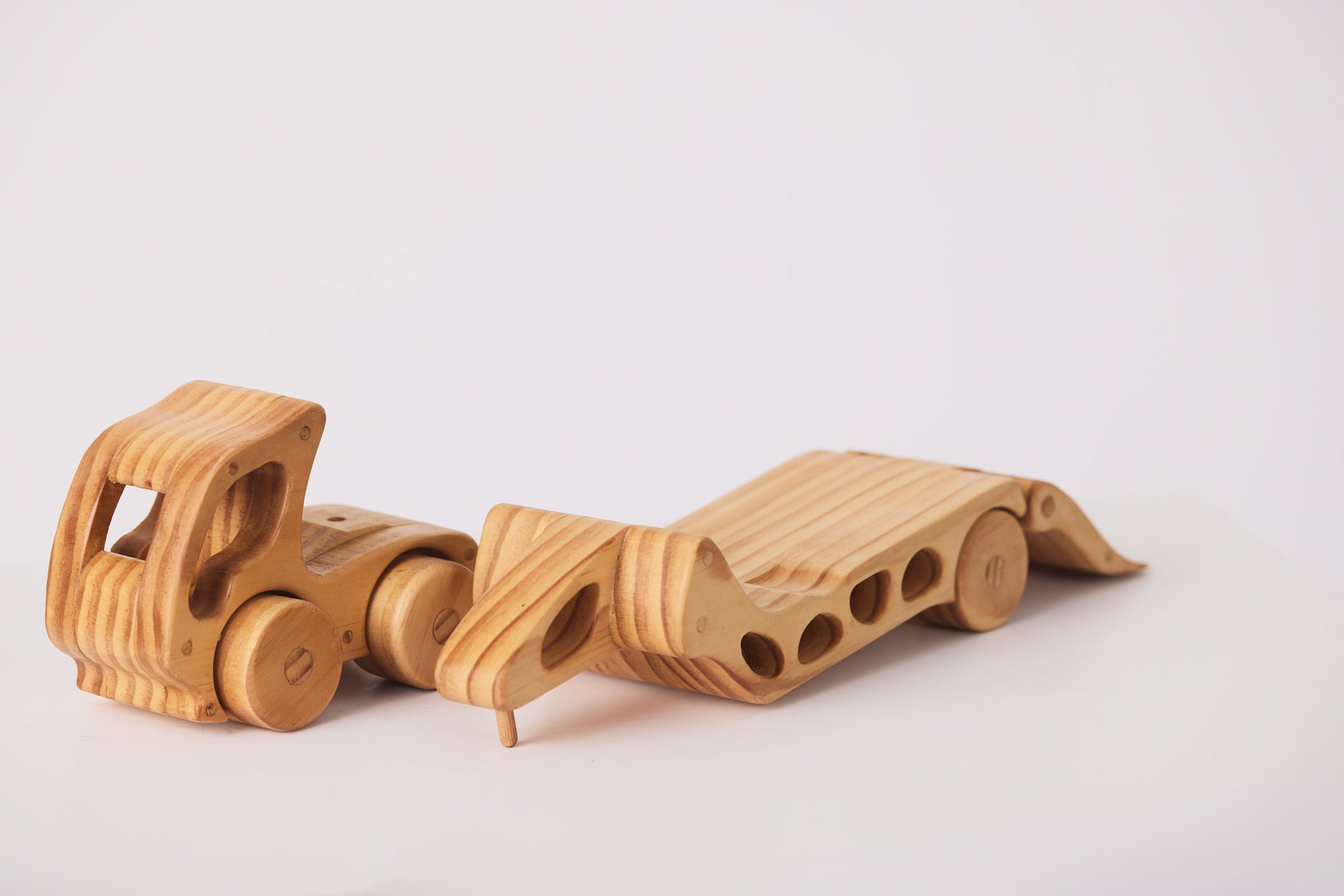 Huhu Car Transporter with Car (8353936572615)