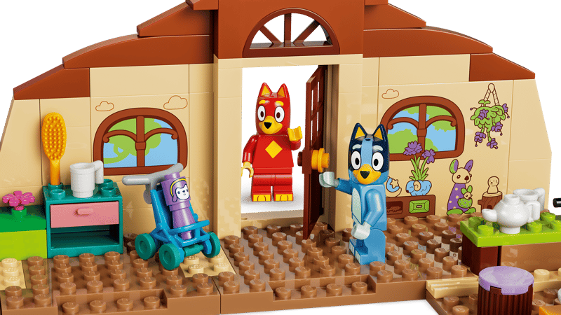 Lego Bluey School with Rusty and Bluey 11221