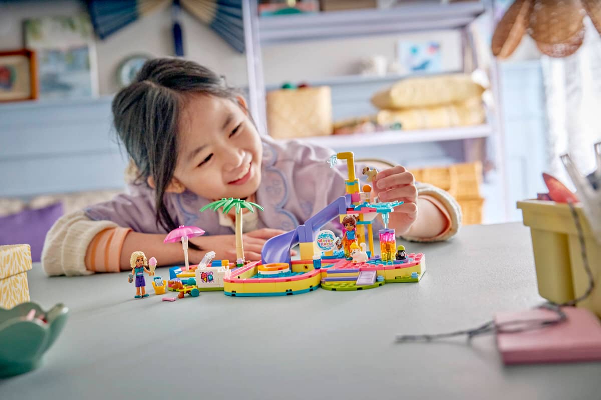 Lego Friends Fun Water Park Day 42676