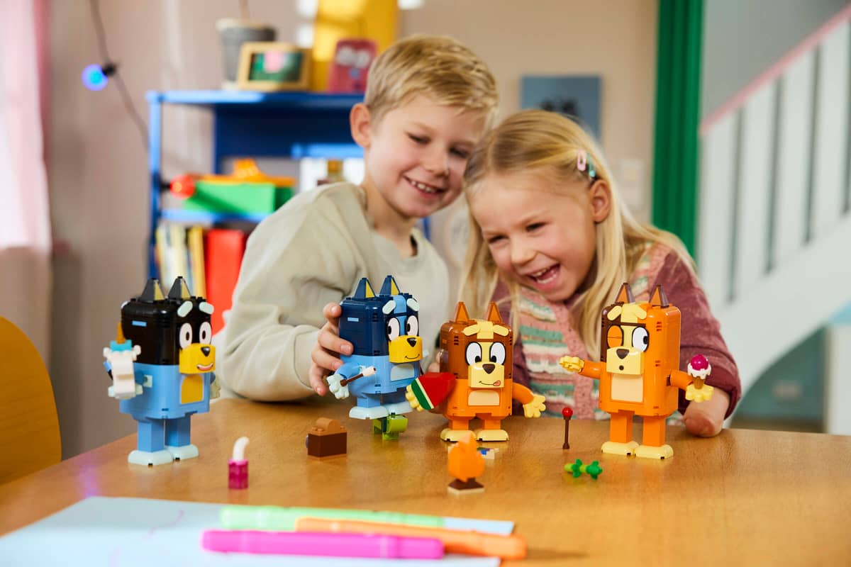 Lego Bluey Brick Built Bluey Family 11217