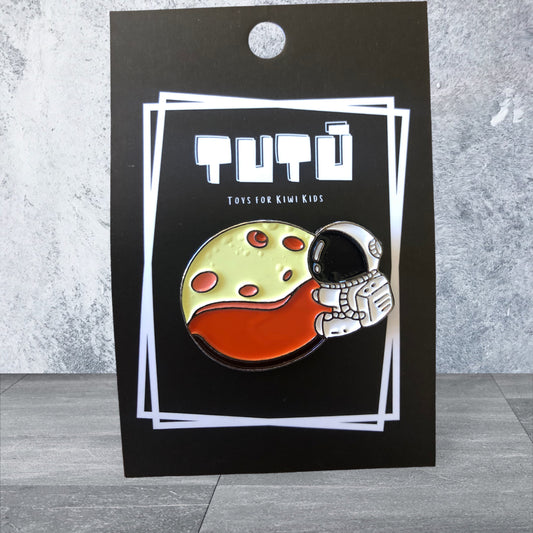 Tutu Toys Astronaut Hugging Pin (7720993030343)