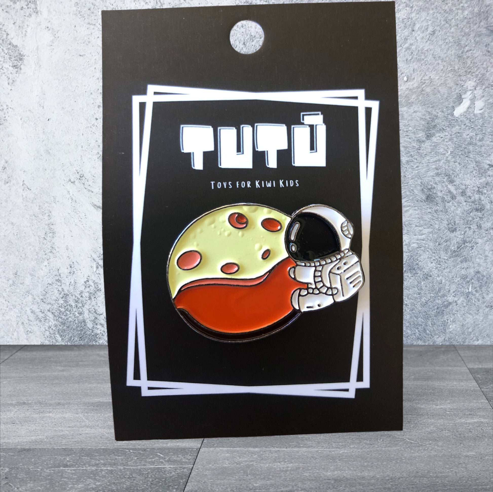 Tutu Toys Astronaut Hugging Pin (7720993030343)